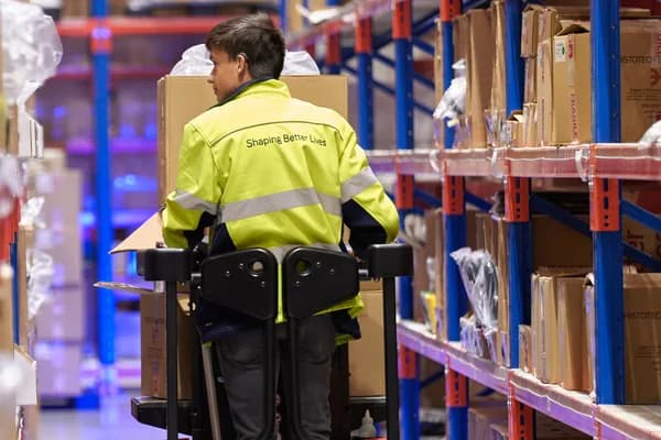 Medifab cuts picking time by more than 50% with Zebra RFID